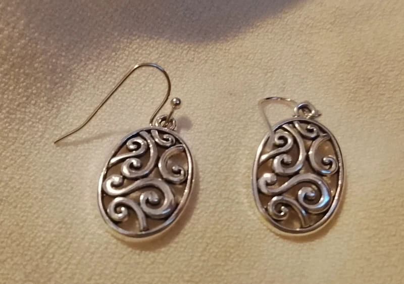 Boucles d'oreilles pendantes argent motif spirales celtiques filigrane ovale